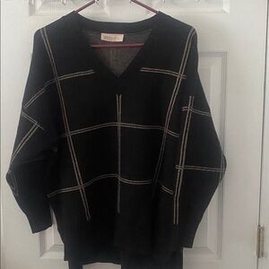 Philosophy Women’s Black v neck Sweater w cream lines p2p 25 & stretches Soft